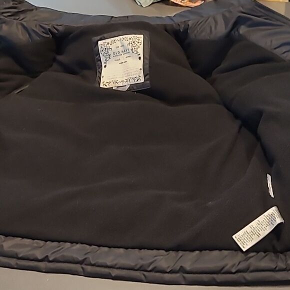 Old Navy sz M puffed vest - Picture 7 of 10